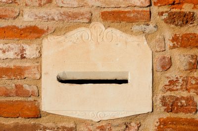 Use Bricks to Create a Sturdy Mailbox!